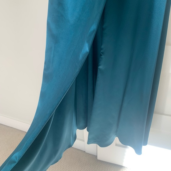 Blue Grad Dress - Picture 3 of 3